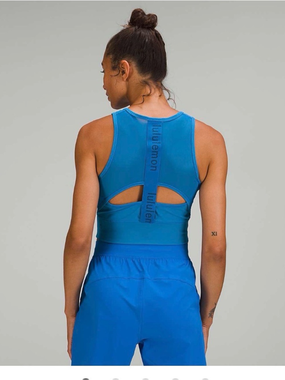 Lululemon Mesh-Back Training Cropped Tank Top
Poolside